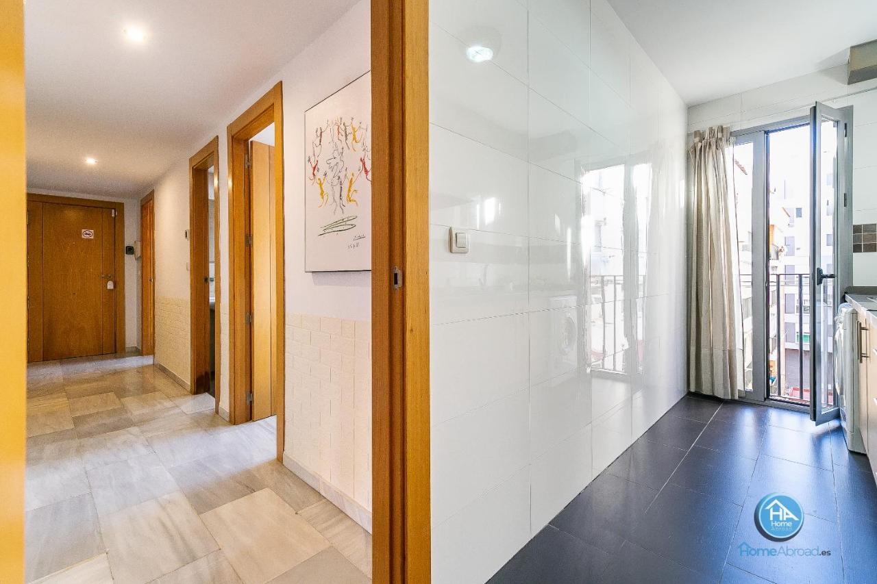 Premium Penthouse With Roof Terrace And Parking In Carlos Haya มาลากา ภายนอก รูปภาพ